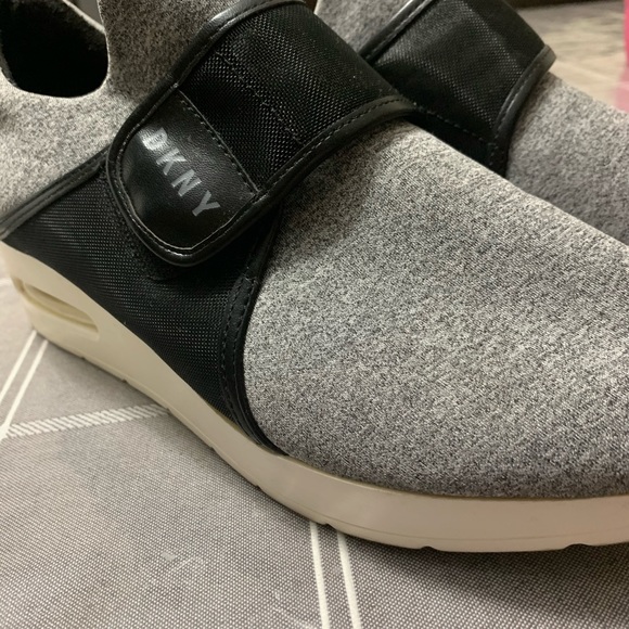 DKNY platforms/shoes - Picture 4 of 5